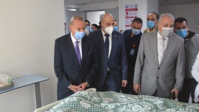 محافظ القليوبية يطمئن على حالتين بمعهد ناصر من مصابي حادث قطار قليوب
