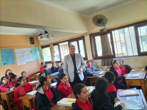 مدير عام مدارس شبان بنها يتفقد طلاب المرحلة الابتدائية