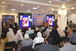 رئيس جامعة بنها يشهد ورشة عمل عن المناظير الجراحية النسائية