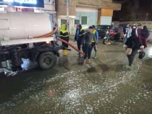 بعد غرق الشوارع .. شفط مياه الأمطار من شوارع القليوبية