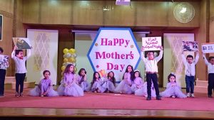 زهور الشبان تبدع فى حفل عيد الأم