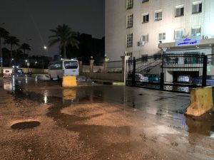 صور - أمطار غزيرة بالقليوبية ومعدات لشفط المياه 