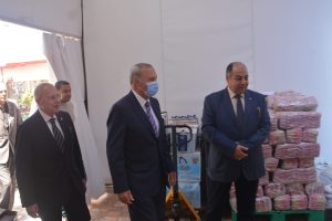 محافظ القليوبية يتفقد معرض جهاز مشروعات الخدمة الوطنية بمدرسة الشبان العالمية ببنها