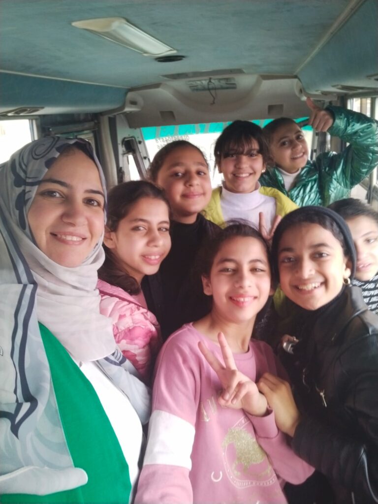 طلاب الدمج بشبان بنها في رحلة ترفيهية لمتحف الأوهام