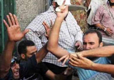 إصابة 4 أشخاص .. التحفظ على طرفي مشاجرة بسبب خلافات الجيرة ببنها إصابة 4 أشخاص .. التحفظ على طرفي مشاجرة بسبب خلافات الجيرة ببنها