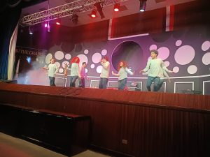 جامعة بنها تستضيف الفنان سامح حسين