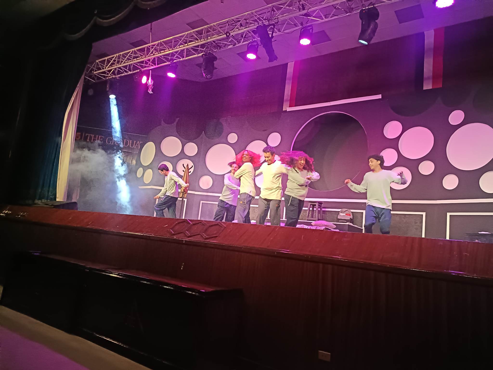 جامعة بنها تستضيف الفنان سامح حسين