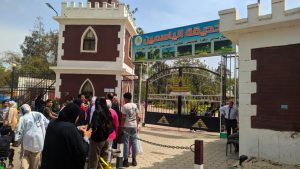 صور .. إقبال المواطنين على حدائق القناطر في ثالث أيام العيد