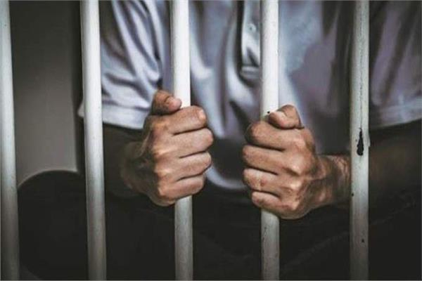 ضبط شخص لنصبه على المواطنين بزعم استثمار أموالهم عبر أحد المواقع الإلكترونية بالقليوبية