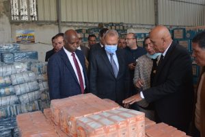 محافظ القليوبية يفتتح معرض «أهلاً رمضان» بقرية ميت عاصم ببنها