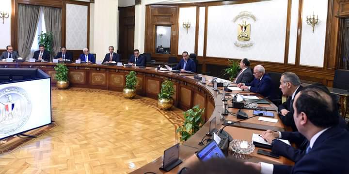 رئيس الوزراء يتابع الموقف التنفيذي لتطبيق منظومة التأمين الصحي الشامل رئيس الوزراء يتابع الموقف التنفيذي لتطبيق منظومة التأمين الصحي الشامل