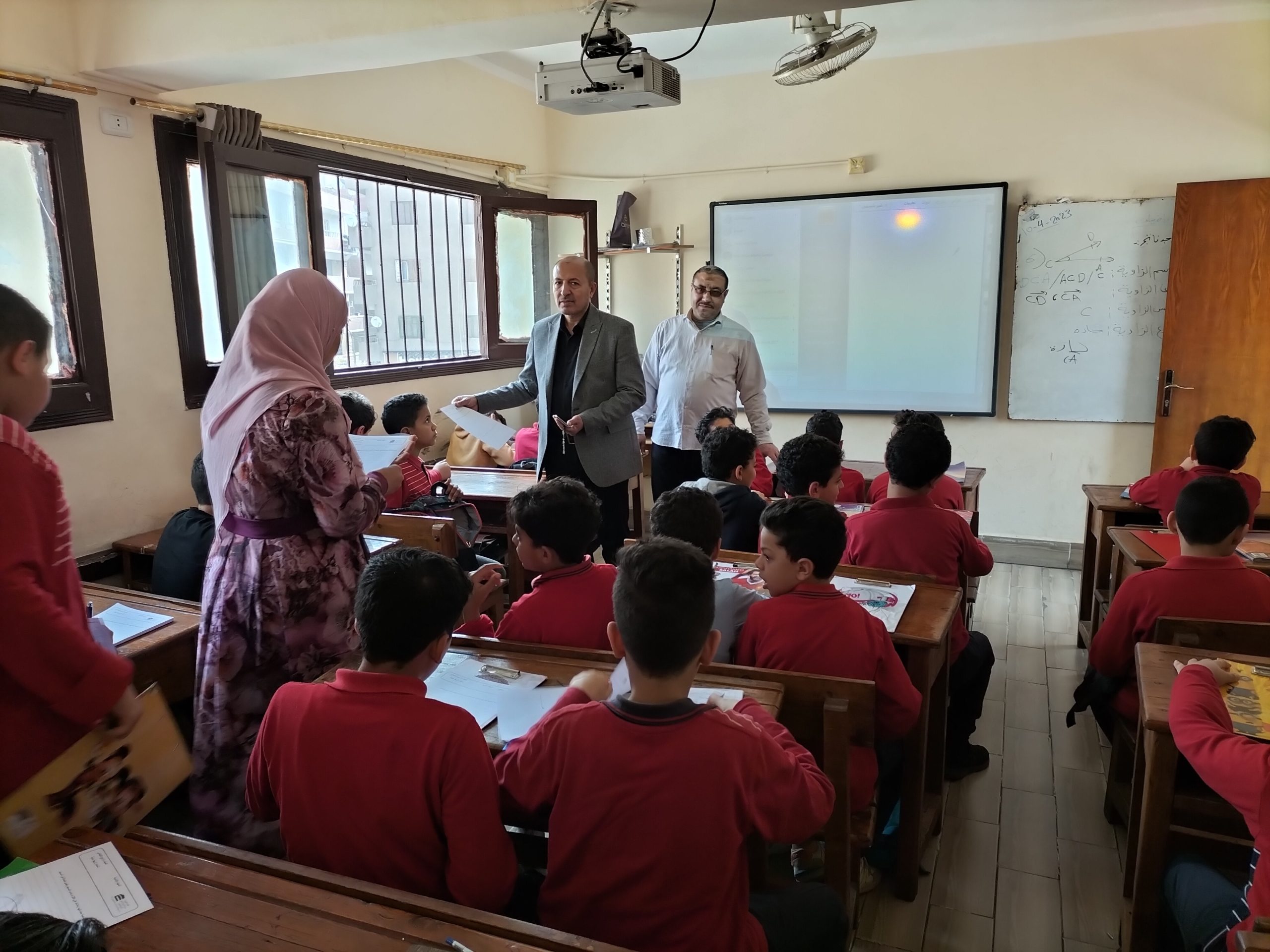 انتظام طلاب شبان  بنها في اداء  اختبارات المهام الادائية