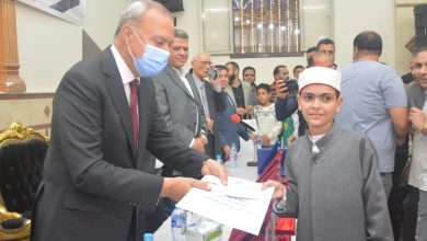 محافظ القليوبية يُكرِم حفظة القرآن الكريم بشبرا الخيمة - صور
