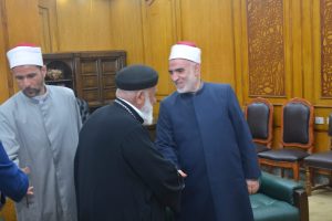 محافظ القليوبية يستقبل وفد كنسي للتهنئة بعيد الفطر المبارك