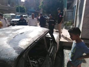 السيطرة على حريق داخل سيارة بمدينة بنها دون خسائر بالأرواح - صور