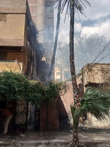 صور - السيطرة على حريق داخلا فيلا بمدينة بنها