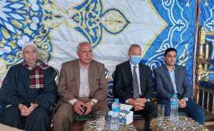 محافظ القليوبية ورئيس جامعة بنها يشاركان فى واجب عزاء والدة الزميل إبراهيم جودة
