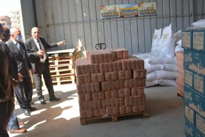 محافظ القليوبية يفتتح معرض «أهلاً رمضان» بقرية ميت عاصم ببنها