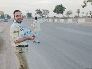 جوالة مركز شباب قلما ينفذون مبادرة إفطار الطريق لإطعام المسافرين على الطريق الزراعي بالقليوبية