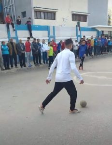 بمشاركة لاعبي الأهلي والزمالك .. انطلاق دوري الكرة "الشراب" في بنها - صور