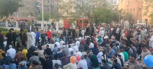 صور - توافد كبير للمصلين لأداء صلاة عيد الفطر ببنها