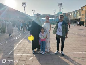 رئيس هيئة شبان بنها يؤدي صلاة العيد وسط جموع المواطنيين