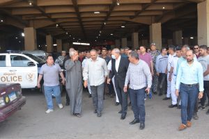 محافظ القليوبية يتأكد من التزام السائقين بتعريفة الركوب الجديدة - صور