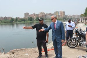 محافظ القليوبية يتفقد مشروعات إنشاء ممشى النيل وتطوير سور السكة الحديد ببنها