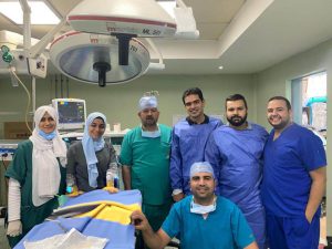 صور - إنقاذ حياة طفل ابتلع جسم غريب بمستشفى الأطفال ببنها