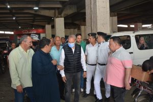 محافظ القليوبية: وضع التعريفة داخل جميع المواقف ووضع ملصقات بالسعر على السيارات