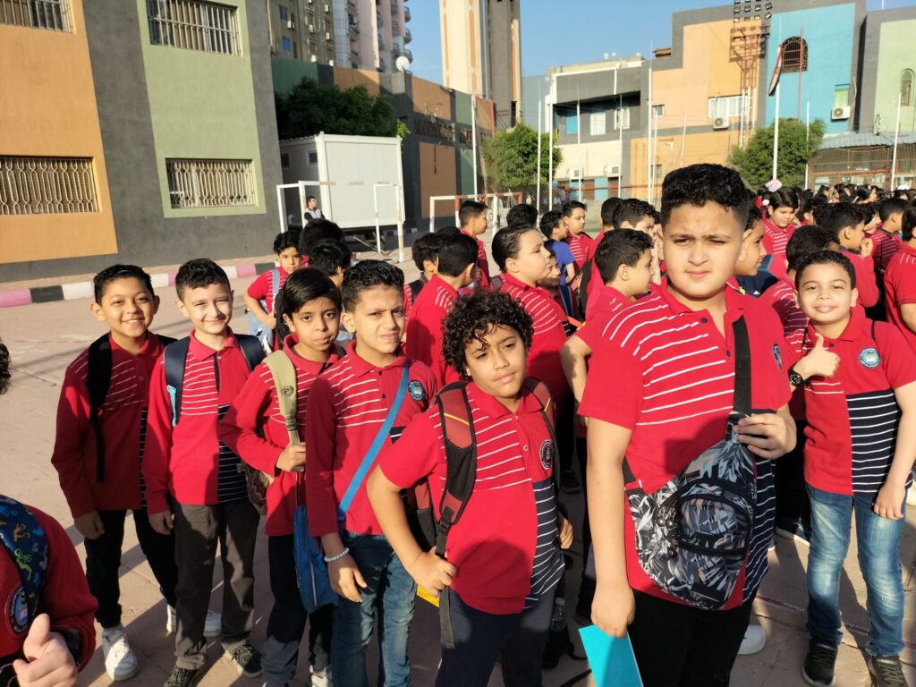 انتظام طلاب شبان بنها في اختبارات نهاية لصفوف النقل