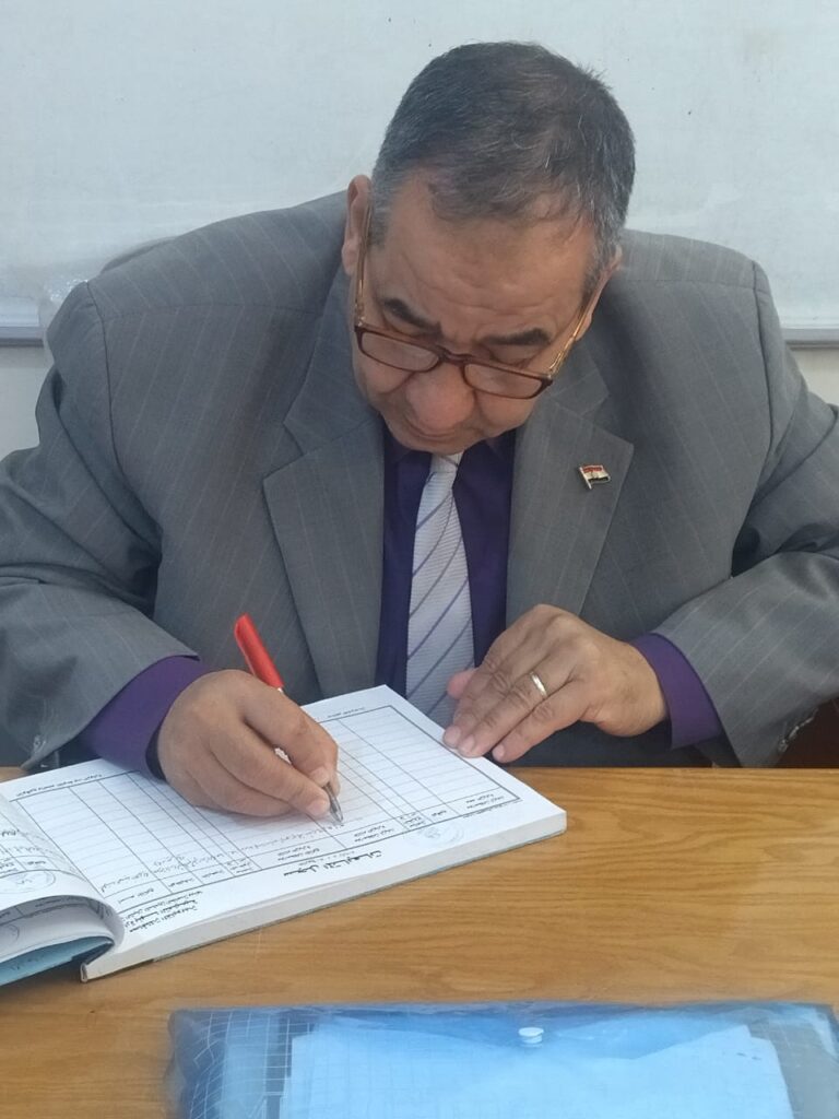 مدير التعليم ببنها يتفقد مجمع الشبان