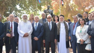 محافظ القليوبية يستقبل سفير أذربيجان لوضع إكليل من الزهور على النصب التذكاري - صور