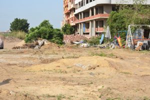 إزالة 10 حالات تعدي على أملاك الدولة بمنطقة كفر سعد بمدينة بنها - صور