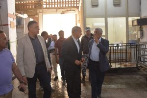 محافظ القليوبية يتفقد إحدى شركات صناعة الغزل والمنسوجات بشبرا الخيمة - صور