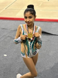 نيللي ياسر الضعيف فتاة الذهب