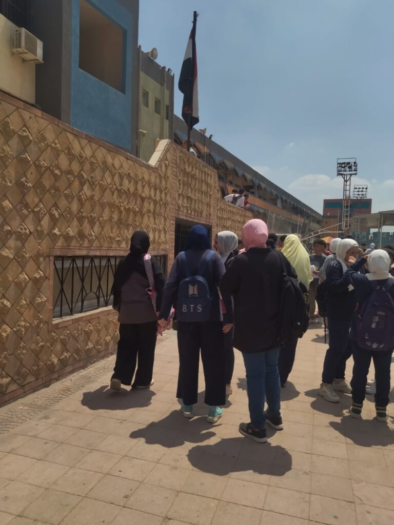 انضباط والتزام.. طلاب شبان بنها في اول يوم امتحانات للاعدادية انضباط والتزام.. طلاب شبان بنها في اول يوم امتحانات للاعدادية