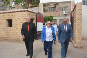 محافظ القليوبية يتفقد لجان الدبلومات الفنية - صور