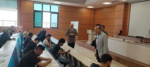 رئيس جامعة بنها يتفقد سير الامتحانات بالجامعة الأهلية بالعبور - صور