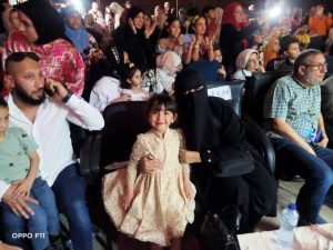 بنت  شبان بنها  "آيسل"تبدع فى الشعر