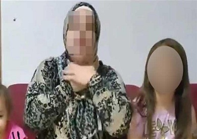 ادعت وجود علاقة بين طفليها .. الأمن يكثف جهوده لضبط البلوجر "أم زياد وهبه"