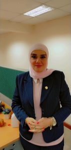 تكريم الدكتورة أماني إبراهيم وفريق العمل على جهودهم في حياة كريمة