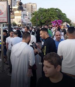 بلالين وصور تذكارية .. أهالي بنها يحتفلون بالعيد على كورنيش النيل