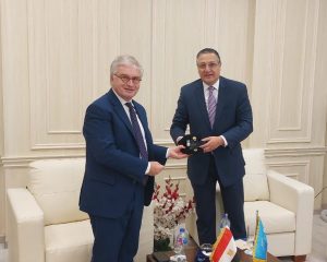 جامعة بنها الأهلية تستقبل وفدا من الجامعة الفرنسية بالقاهرة - صور