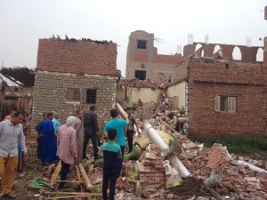 بسبب سوء الأحوال الجوية .. سقوط مأذنة مسجد وأشجار وميل أعمدة إنارة بالقليوبية