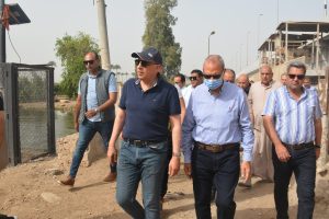 وزير الري يتفقد أعمال تطهير الترع والمصارف وحالة الكباري بالقليوبية