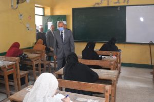 محافظ القليوبية يتفقد لجان الثانوية الأزهرية للاطمئنان على سير الامتحانات 