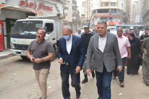 محافظ القليوبية يتابع أعمال رفع الإشغالات والنظافة بشبرا الخيمة (صور)