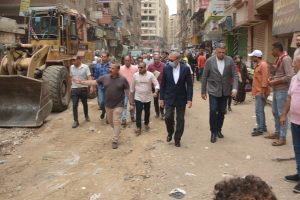 محافظ القليوبية يتابع أعمال رفع الإشغالات والنظافة بشبرا الخيمة (صور)