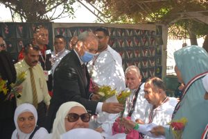 محافظ القليوبية يودع أول فوج مكون من 45 حاج قبل سفرهم لبيت الله الحرام